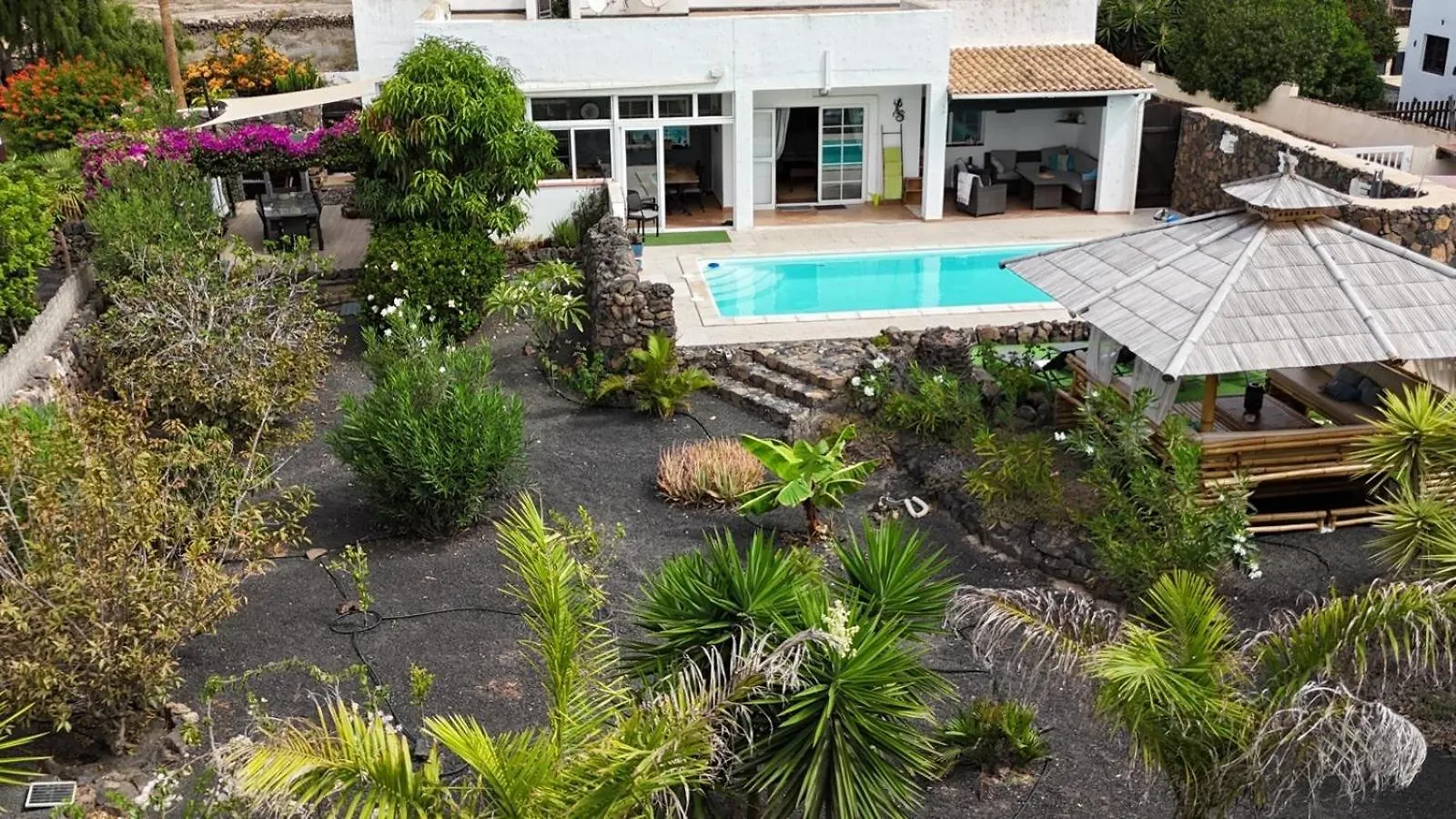 Casa Yukka Villa With Heated Pool Lajares Spain